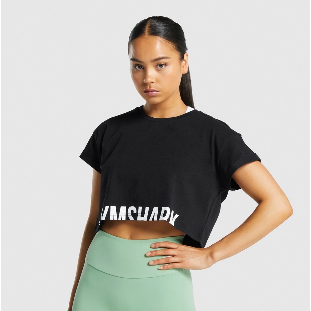 Cropped gymshark top